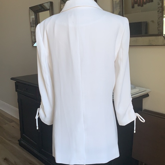 Ann Taylor Loft white full length blazer. Summer wardrobe staple! Sz 4 - Picture 4 of 9